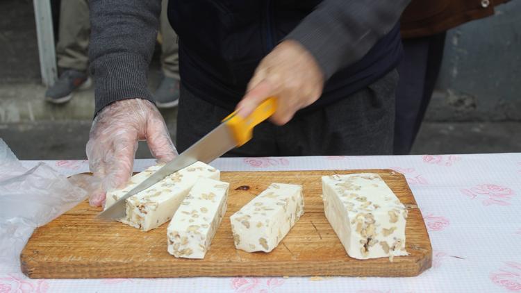 Çarşamba'nın geleneksel lezzeti cevizli helva kaybolma tehlikesi yaşıyor