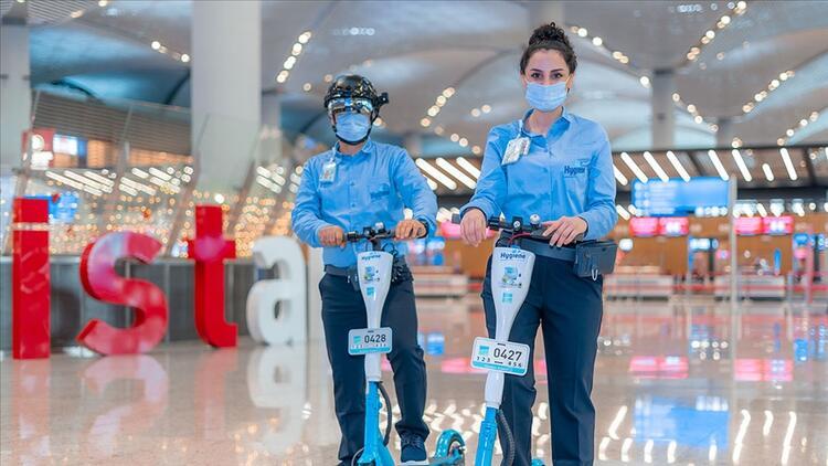 İstanbul Havalimanındaki Hijyen Takımına özel üniforma