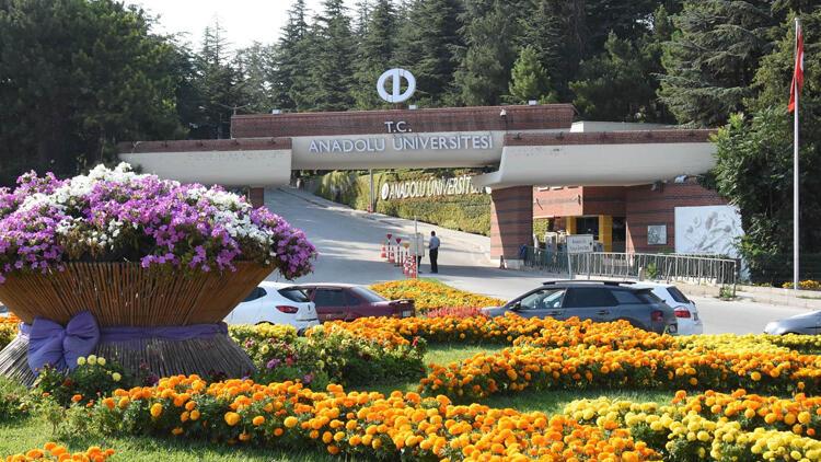 Anadolu Üniversitesi’nden 'ek sınav hakkı' açıklaması yapıldı