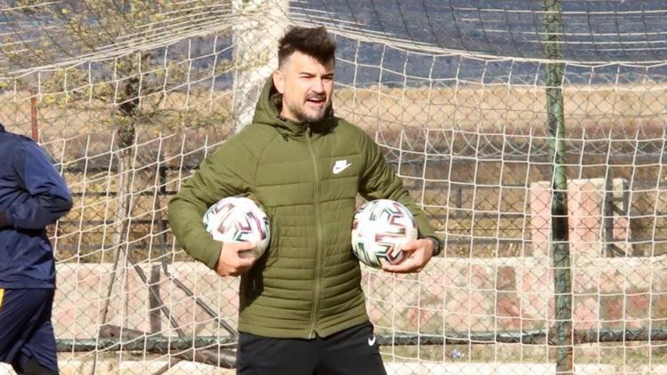 Menemenspor’da Cenk Laleci'nin vazgeçilmezleri! Selmani ve Tayfun...