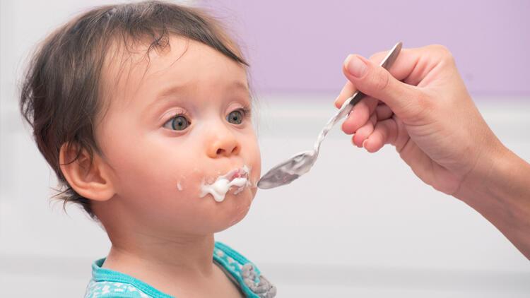 Bebeklerde ek gıdaya geçişte nelere dikkat edilmeli?
