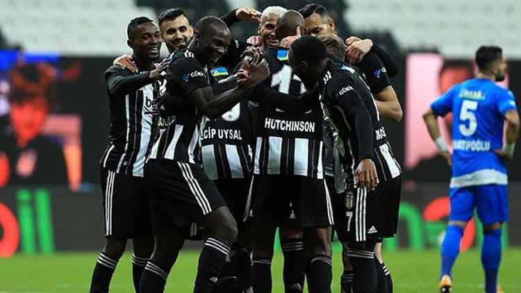Beşiktaş rakiplerinin ikramını geri çevirmedi! Aboubakar krallıkta zirveye yerleşti...