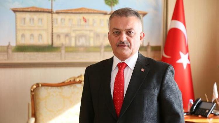 Vali Yazıcı'dan yılbaşı için Antalya'ya geleceklere: Dinlenmeye buyursunlar