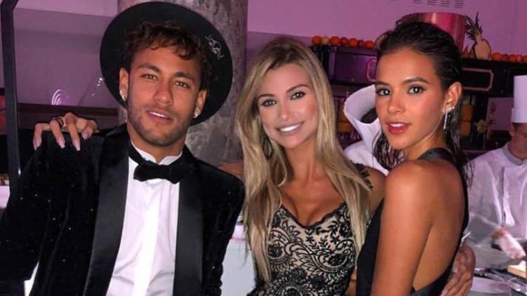 Neymar koronavirüsü hiçe saydı, 5 gün süren 500 kişilik parti verdi