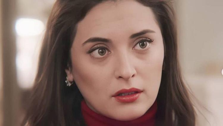 Aslıhan Gürbüz: 10 senedir hiç evlenmemiş bir kadına boşanmış muamelesi mi çekiyorsunuz?