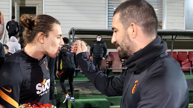 Galatasaray'da Taylan Antalyalı ve Luyindama için doğum günü kutlaması!