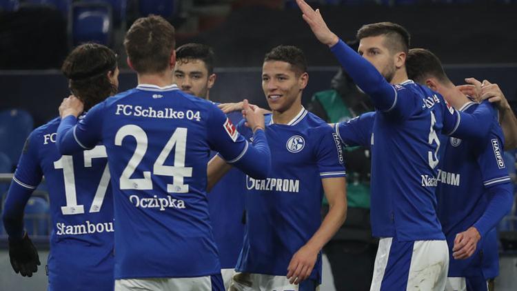 Schalke sonunda başardı! Tarihi rekora 1 maç kala…