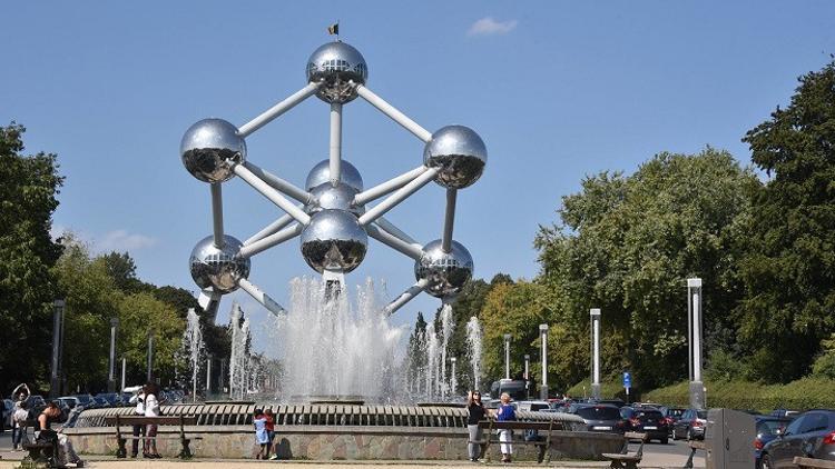 Brüksel'in 63 yıllık sembolü Atomium