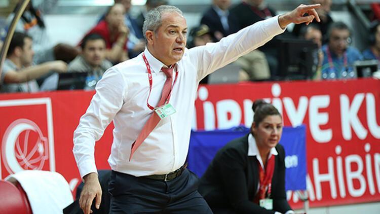 Ekrem Memnun, Galatasaraylıların gurur duyacağı bir takım oluşturmayı hedefliyor