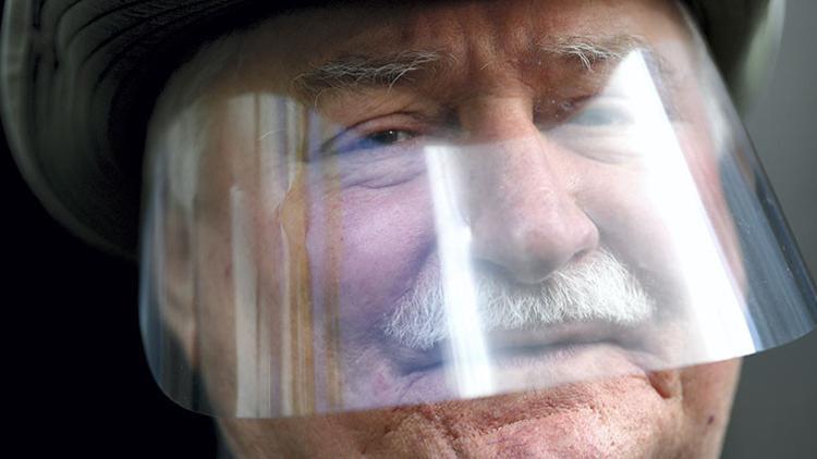 ‘Meteliksizim, iflas ettim’