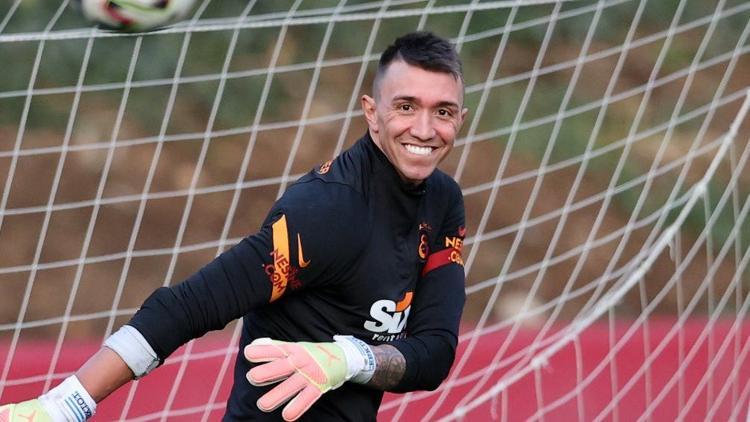 Galatasaray'ın konuğu Denizlispor! Muslera formasına kavuşuyor...