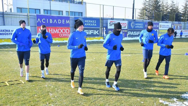 Ankaragücü, Kasımpaşa'yı ağırlayacak! Kitsiou ve Cebrail de hazır...