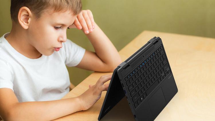 Acer, yeni dizüstü bilgisayarı TravelMate Spin B3'ü tanıttı