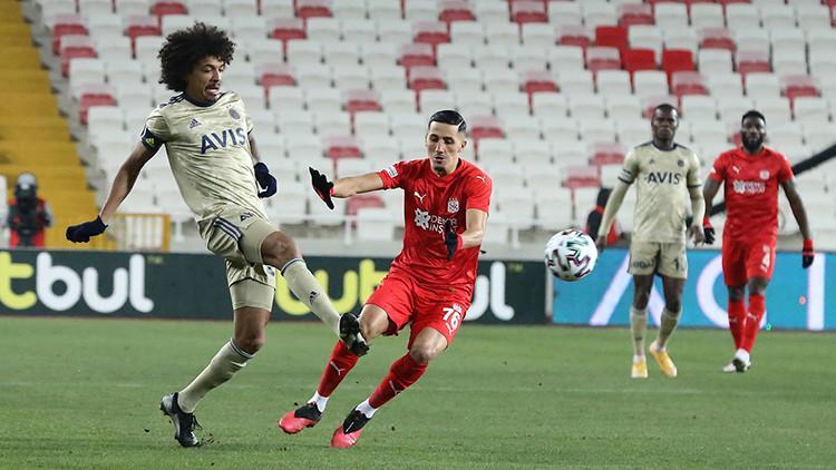 Luiz Gustavo, Sivasspor-Fenerbahçe maçında büyüledi