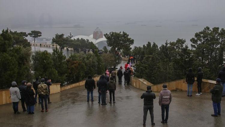 Azerbaycan'da 1 Şubat'tan itibaren eğitim kurumları açılacak