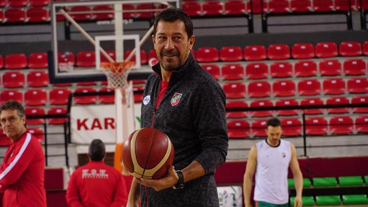 Ufuk Sarıca, Pınar Karşıyaka'nın başında 300. maçına çıkacak