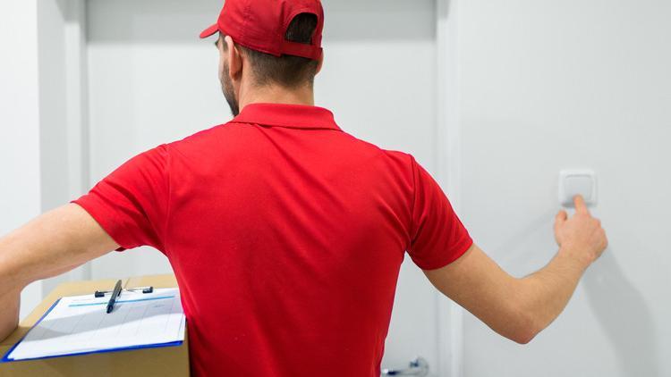 Asansöre binmeleri bile yasaklandı! Açıklama yaptılar: Onurumuz kırılıyor