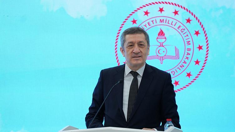 Bakan Selçuk: 500 bin tabletin dağıtımını tamamladık