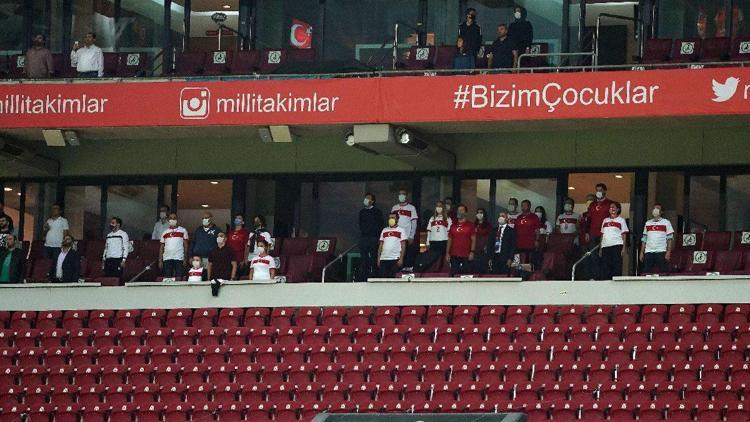 Bilim Kurulu Üyesi Doç. Dr. Kayıpmaz: Seyircili maçlar için şu an erken