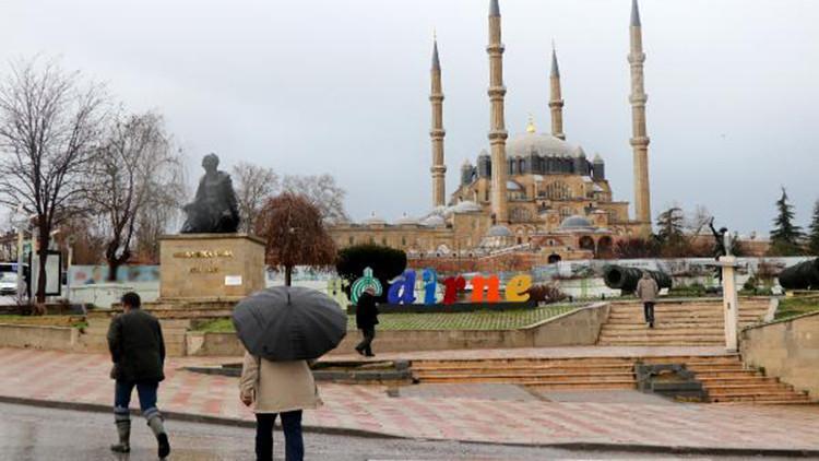 Edirne'de beklenen yağmur başladı