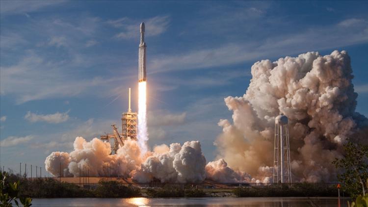 Astronotlar 'uzayda kalma' rekoru kırdı