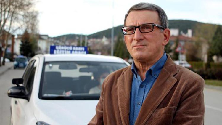 Ailesini kazada kaybetti, eğitmen olup sürücüleri yetiştirmeye başladı