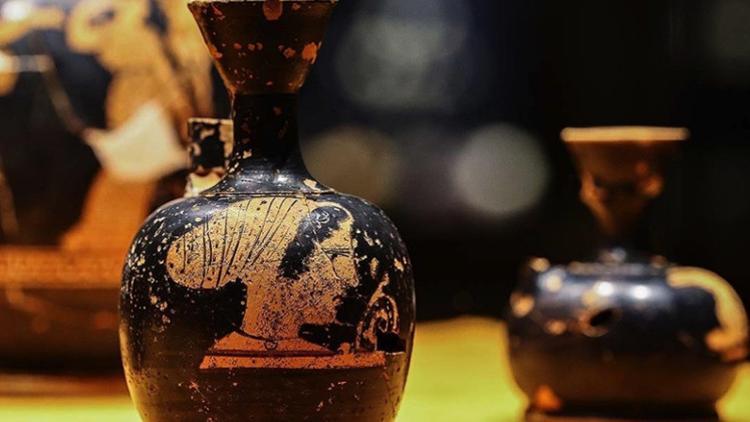 2 bin 600 yıllık 'parfüm şişeleri' ilk kez sergileniyor