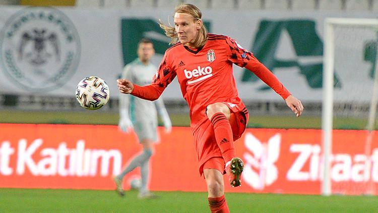 Beşiktaş çift kulvarda devam