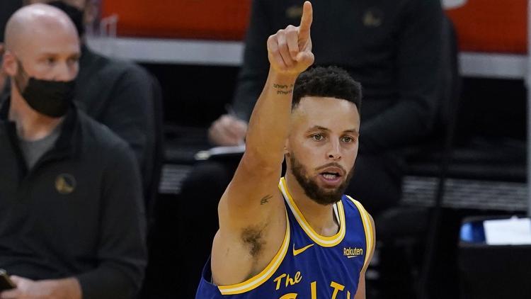 NBA'de Gecenin Sonuçları: Curry'den 10 üçlük! Warriors, Magic'i 111-105 yendi...