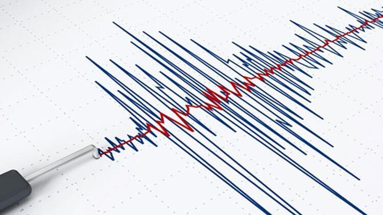Son dakika: Japonya'da 7.3 büyüklüğünde deprem!
