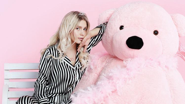 Aleyna Tilki "Sevgililer G�n��nde kendime hediye al�r�m"