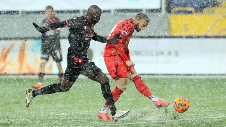 Beşiktaş'ta Cenk Tosun'un attığı golde Gökhan Töre ofsayt mıydı?