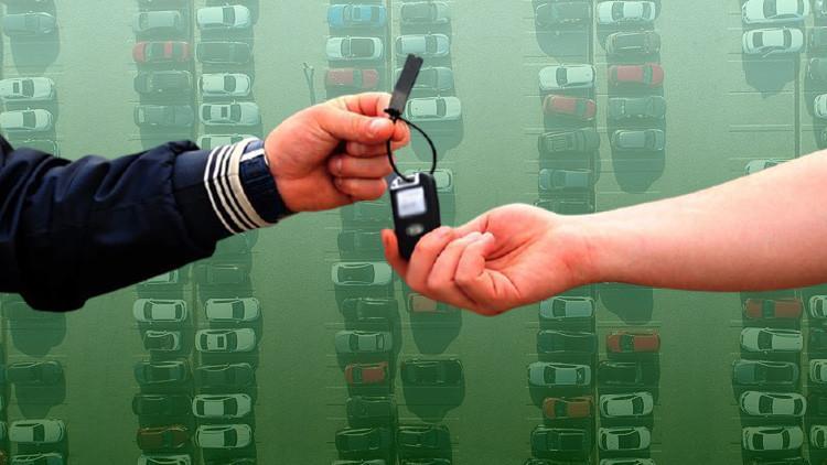 Otomotivciler fiyatların neden düşmediğini açıkladı: İndirim matraha takılıyor