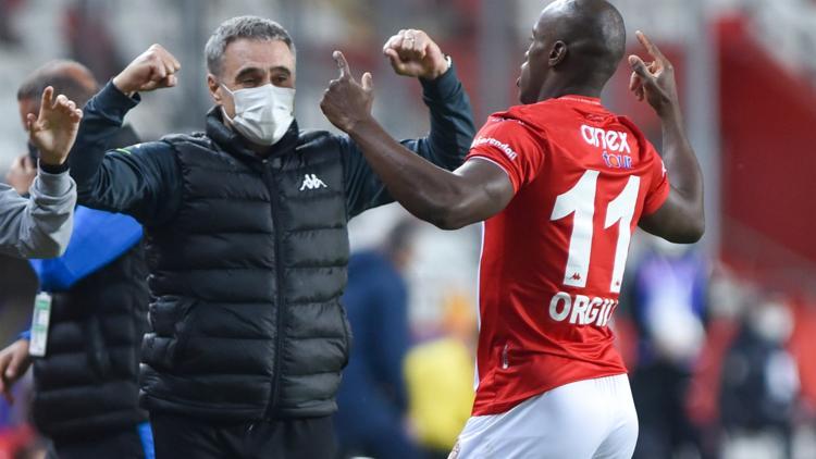 Antalyaspor beraberliğe abone oldu! Ersun Yanal sonrası...