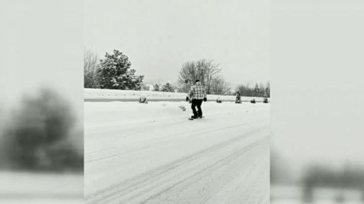 Karayolunda snowboard heyecanı