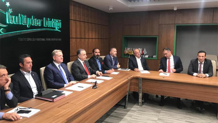Türk futbolunda en çok kullanılan 'malzemeler' taş-sopa-silah!