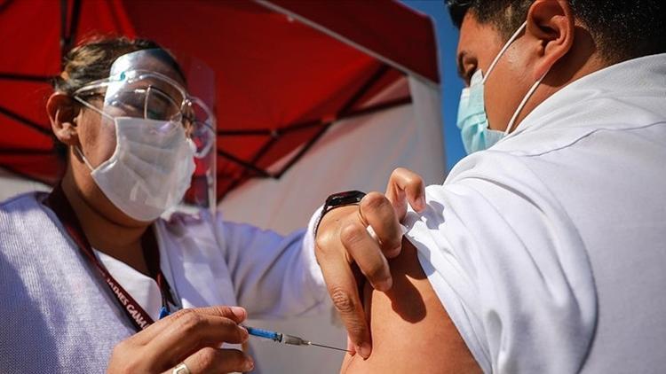 Meksika'da 1 milyonu aşkın kişi Kovid-19 aşısı oldu