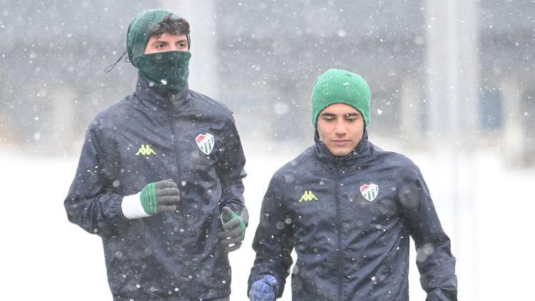 Taraftarsız oynamak Bursaspor'u iç sahada etkiledi! 10 maçta...