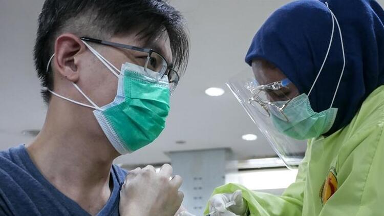 Hong Kong Çinin Sinovac aşısının acil kullanımına onay verdi