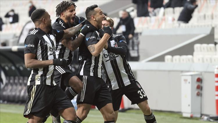 Beşiktaşlı Josef de Souza'dan eğitime destek