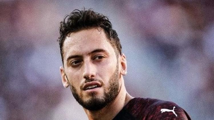 Milan'da Hakan Çalhanoğlu için transfer zirvesi!