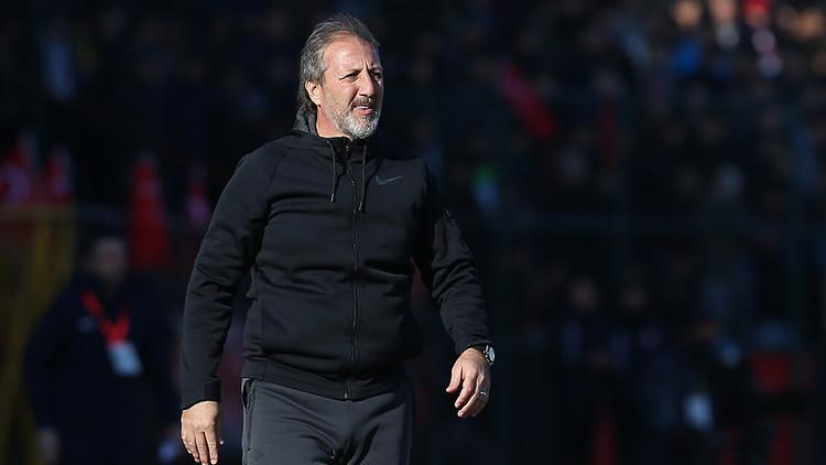 Tuzlaspor'da Taner Taşkın tekrar teknik direktörlüğe getirildi