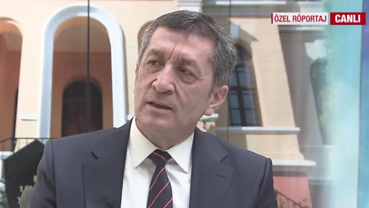 Sosyal medyadaki 'Sınavlar ertelensin' talebine ilişkin Bakan Selçuk'tan açıklama