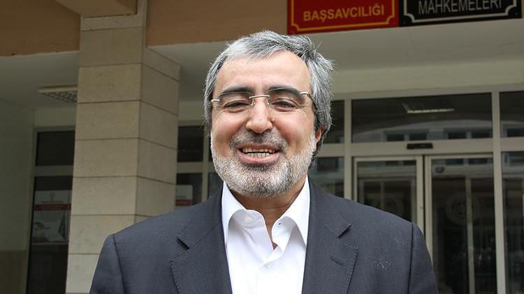 Fadıl Akgündüz kendini savundu: Oteli işgal ettiler