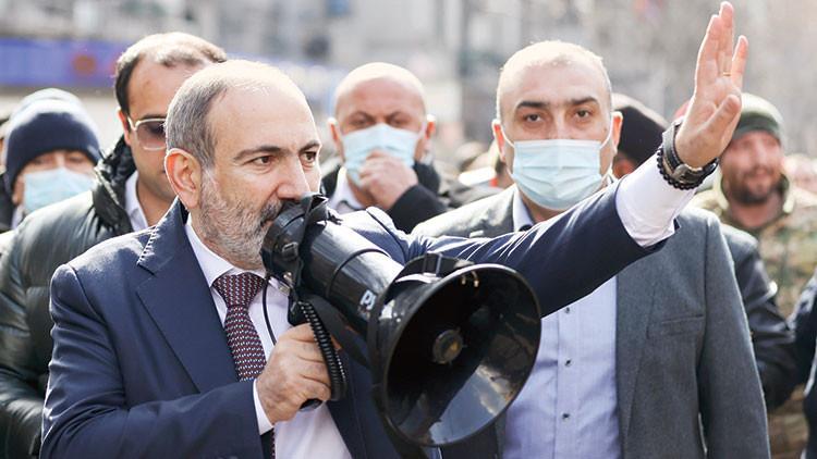 Muhtıra gerilimi sürüyor... Ermenistan çıkış arıyor