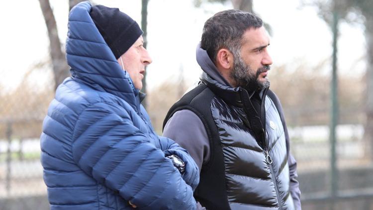 Menemenspor TD Ümit Karan: "Düşme potasıyla bağlarımızı koparmalıyız..."
