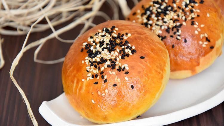 Çaya ya da kahvaltıya: Kaşarlı yumuşacık poğaça