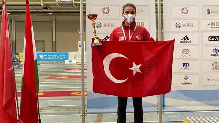 Milli pentatlet İlke Özyüksel, Laser Run'da dünya rekoru kırdı
