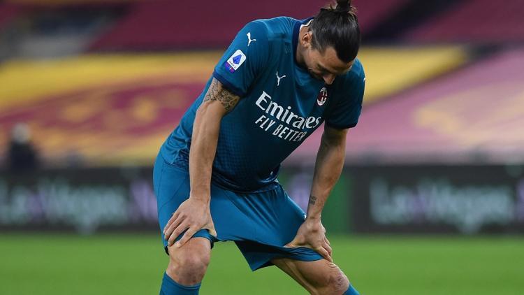 Zlatan Ibrahimovic, Manchester United'a karşı sahada olamayacak
