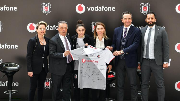 Vodafone, Beşiktaş Kadın Futbol Takımı'na isim ve göğüs sponsoru oldu